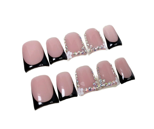 Bianca – Black Diamond French Flare Tip Press-On Nails